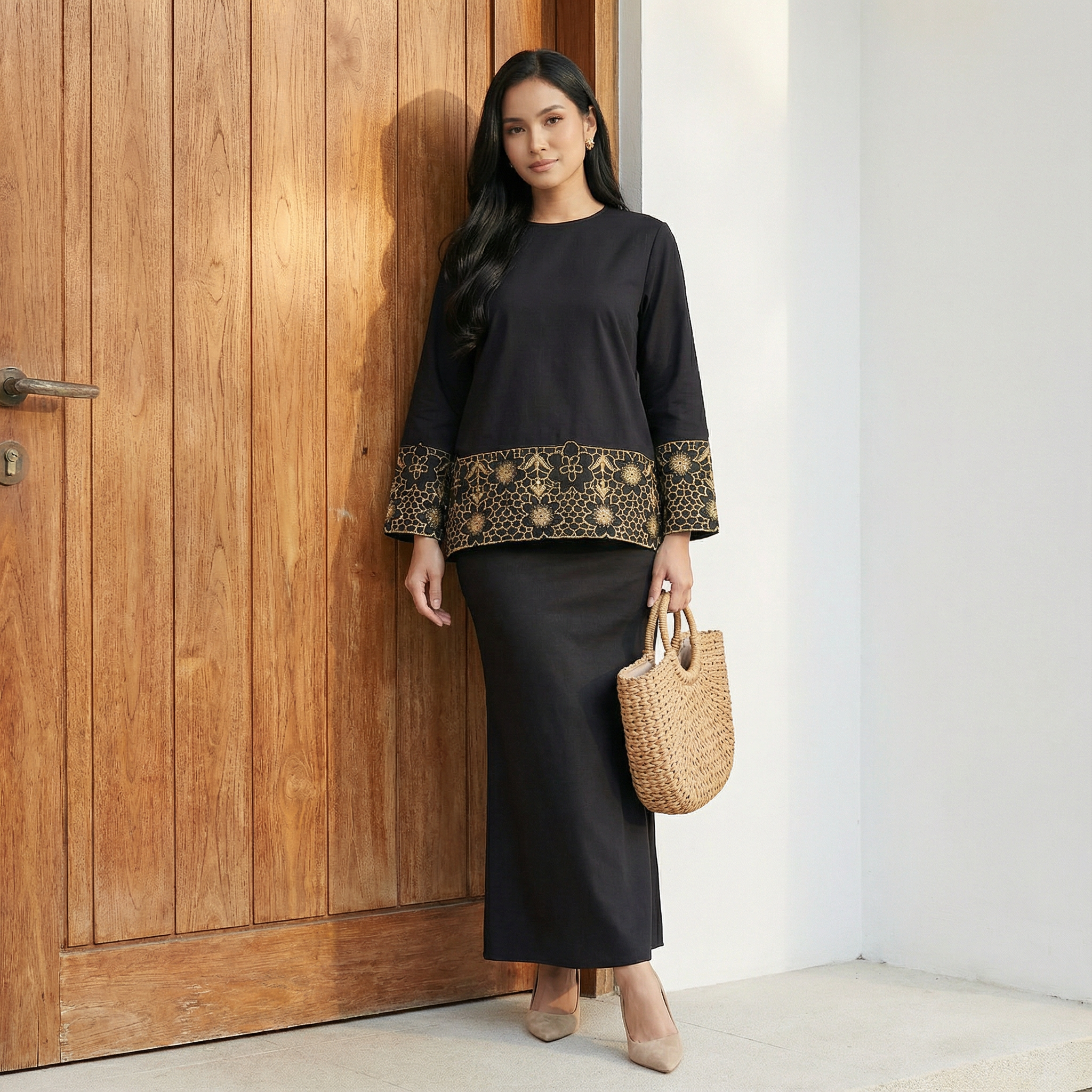 Gold Embroidered Lace Kurung