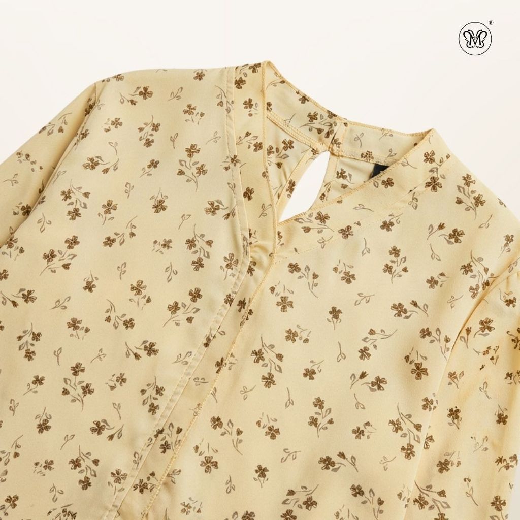 V-Line Mixed Printed Blouse